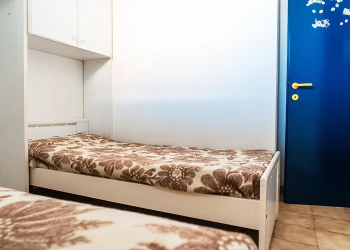 Welcoming Flat Just Steps From The Sea