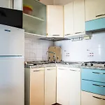 Welcoming Flat Just Steps From The Sea Апартаменти Бібіоне